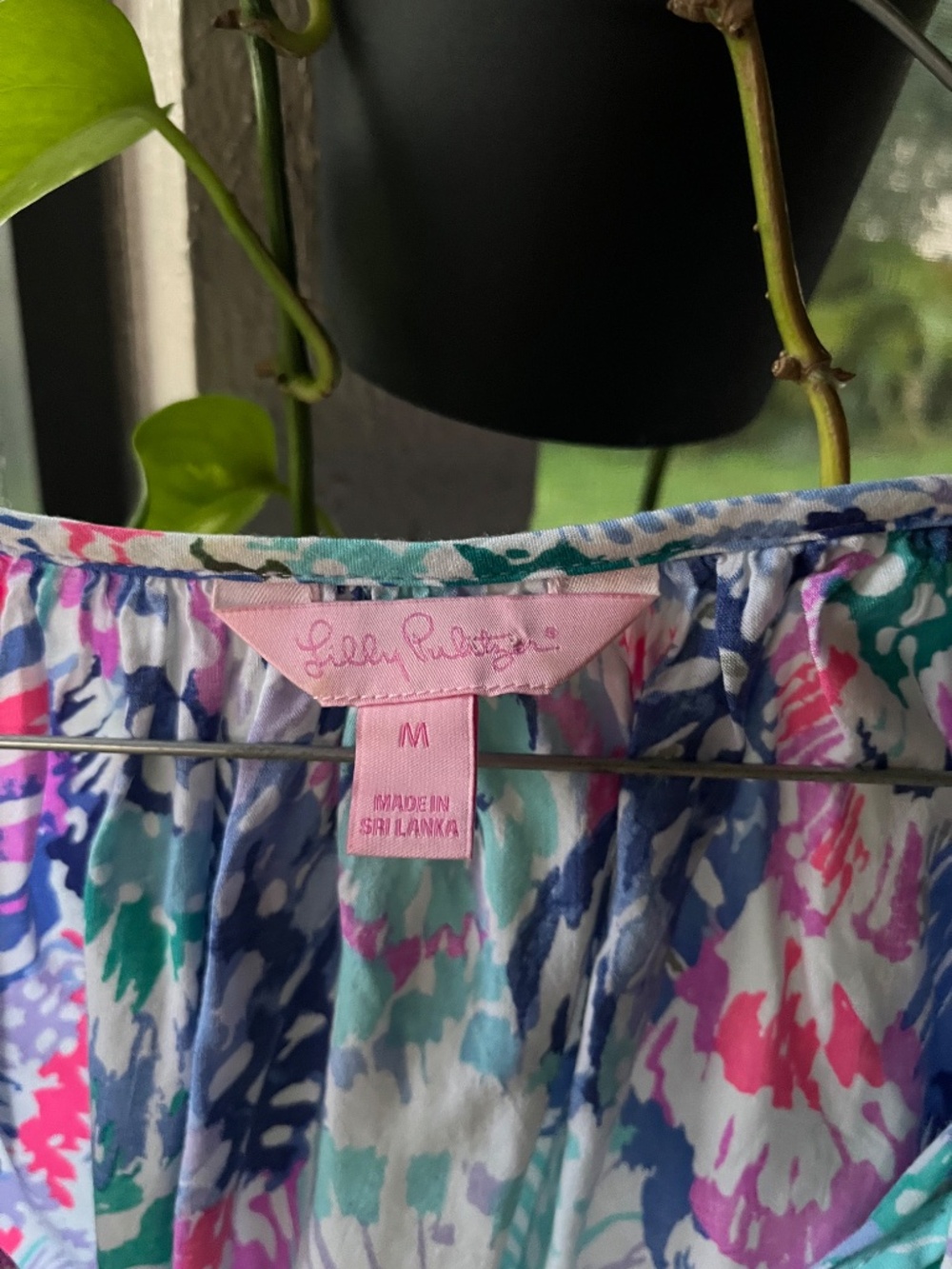 Lilly Pulitzer Willa v-neck Villa blouse long sleeve size medium - Picture 3 of 6